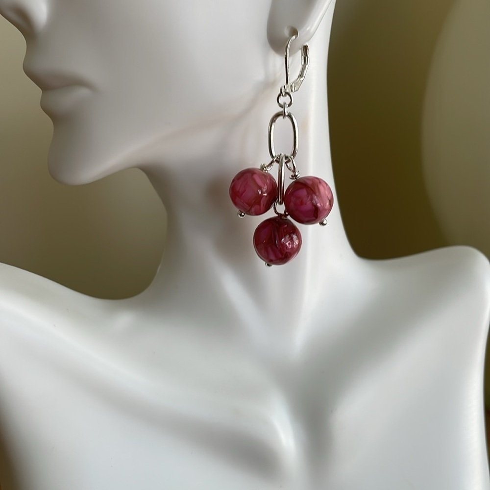 HAND CRAFTED PINK MOTHER OF PEARL SHELL PIERCED DROP EARRINGS Pink Silver Tan - Picture 3 of 12
